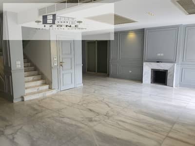 أفضل موقع فيلا للبيع في CFC oriana 3 القاهرة الجديدة New Cairo مساحة 360 متر مباني و500 متر أرض 4 غرف نوم ماستر 2 حمام مع غرفة مربية ومطبخ بالأجهزة و