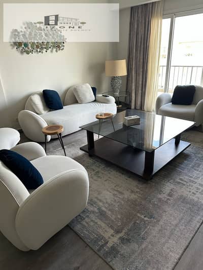 شقة مفروشة بالكامل للإيجار في ميفيدا بوليفارد Mivida Boulevard New Cairo 213 متر 3 غرف نوم وغرفة مربية مطبخ وتكييفات موقع مميز