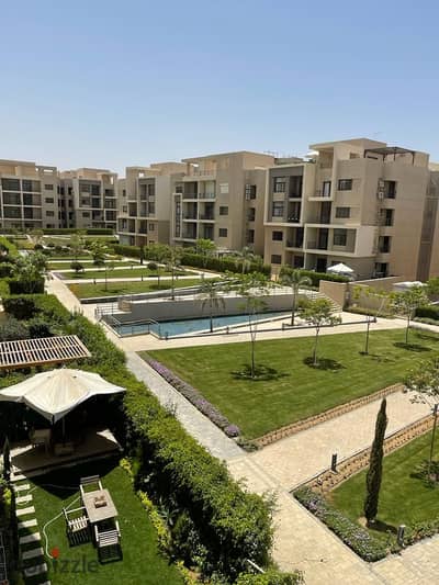 شقة فاخرة للايجار المفروش بكمبوند فيفث سكوير المراسم التجمع الخامس المساحه 182 م  3 غرف  2 حمام  فرش مودرن  تكيفات  مطبخ بجمع الاجهزة  فيو لاندسكيب  م