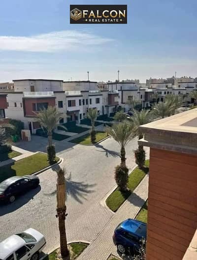 بخصم 40% امتلك فيلا تاون هاوس ارخص من شقه بجوار الدائري الاوسطي و طريق السخنه في قلب التجمع السادس في Azzar New Cairo
