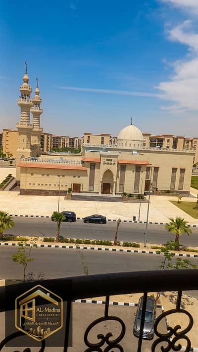 131متر الوحيدة في الرحاب السابعة الجديدة  مش مجروحة