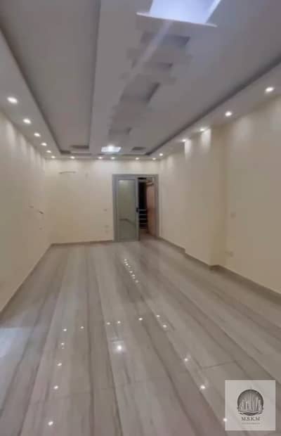شقة للايجار ف اللوتس الجنوبية دور ثالث 170م 3غرف وحمام تشطيب سوبر لوكس 20 الف