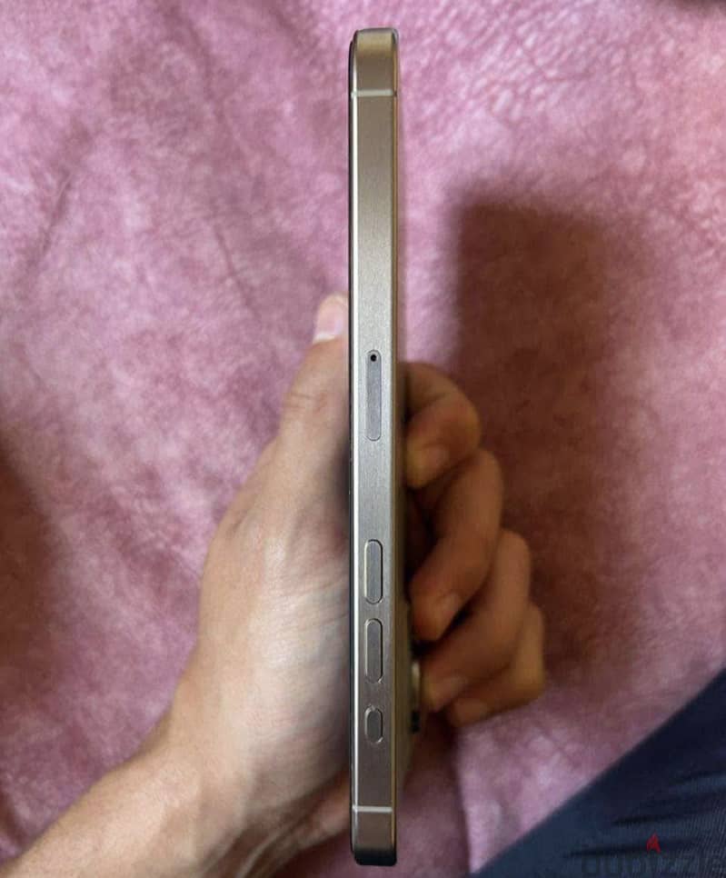 Apple - iPhone 15 Pro Max 3