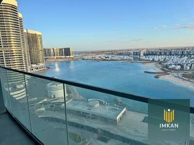 شقة للبيع متشطبه استلام فوري دايركت فيو علي البحر ولاجون بالتقسيط حتي 10 سنين في العالمين الجديدة في الحي اللاتيني - الساحل الشمالي Latin