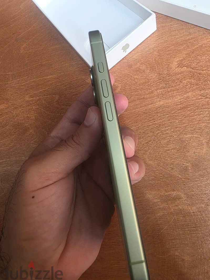 iPhone 17 7