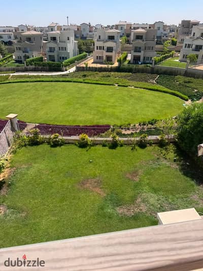Standalone villa for sale in Uptown Cairo Compound  Land area: 500 sq m  Built-up area: 305 sq m  Ground floor, first floor, and penthouse  3 bedrooms