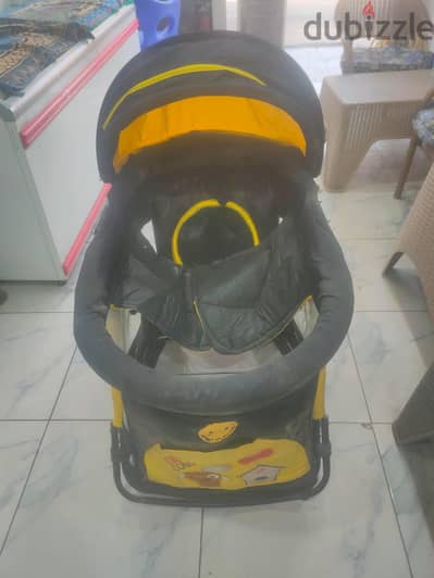 سرير اطفال مستعمل  كسر زيرو