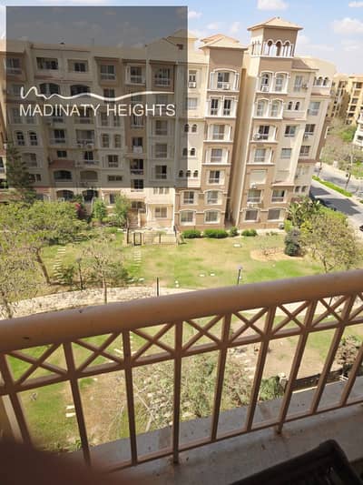 Furnished apartment for rent in Madinaty b1 A unique opportunity to live in a fully furnished apartment ready for delivery The area is 107 square meters 2 bedrooms bathroom modern furnishings and special finishes ready for immediate living a prime location close to all services rent is 27,000 pounds per month for communication and booking the inspection 0122