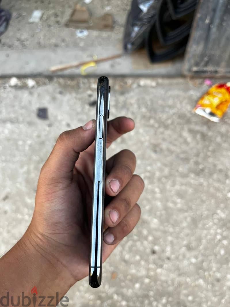 آيفون xs256 5