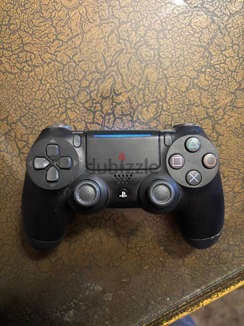 PlayStation 4 controller 1