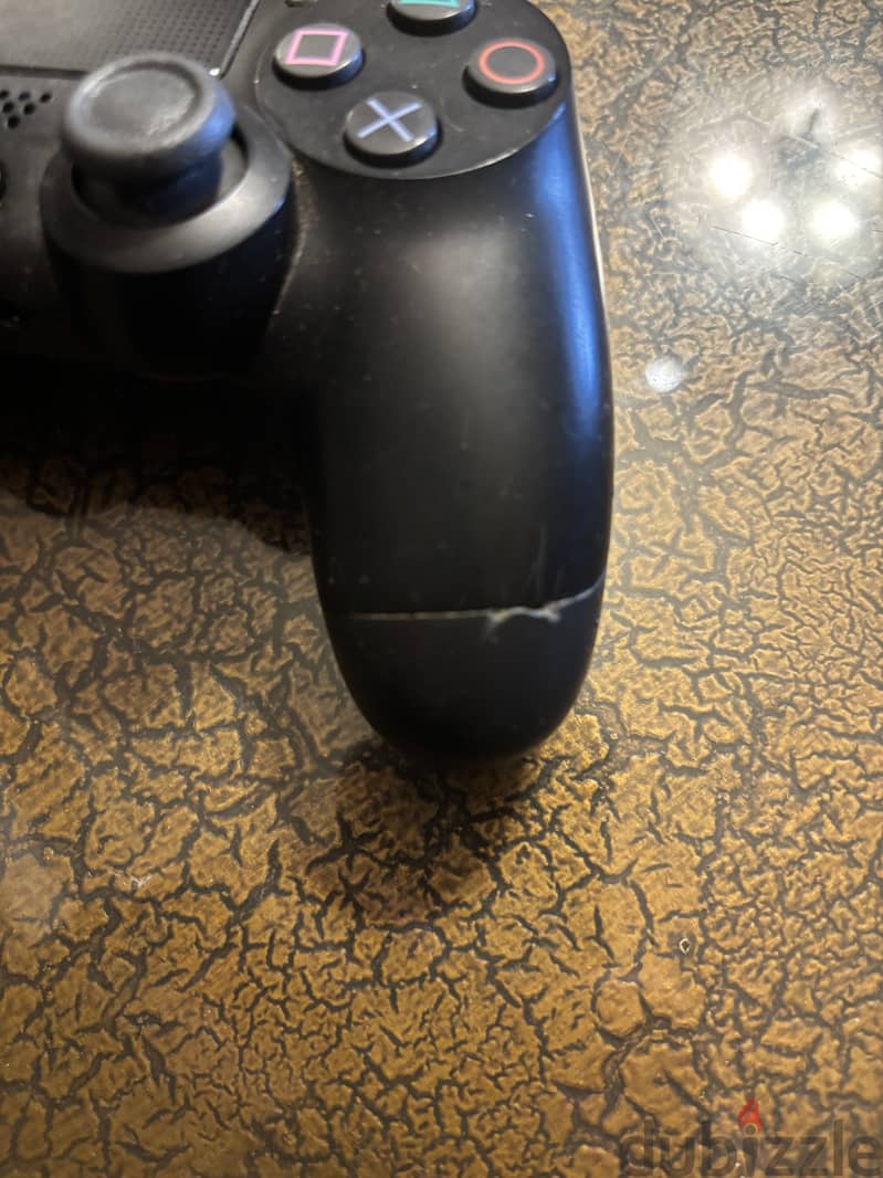 PlayStation 4 controller 3