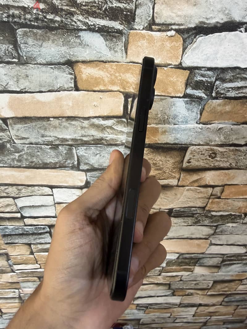 Apple - iPhone 16 Plus 2
