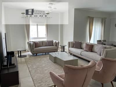 شقة مفروشة بالكامل للإيجار في ميفيدا Mivida New Cairo 238 متر 3 غرف نوم 3 حمامات موقع مميز
