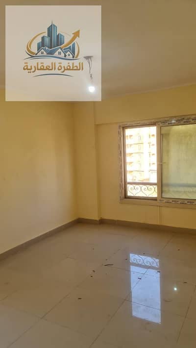 شقه فى مدينة بدرالبيع لظروف السفربسعر لايذكر قريبه من المدرسه الفندقيه وجامعة بدر