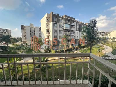 Available for sale in Madinaty, in the twelfth district, a 116-square-meter apartment with remaining installments until 2028, totaling one and a half