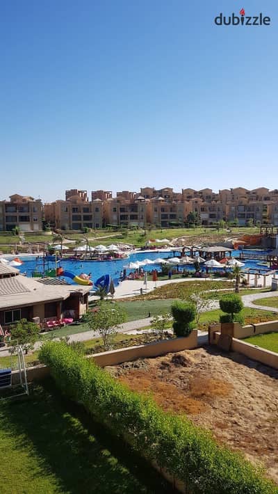 شالية للبيع بقرية بياسيرا العين السخنه  دور ثاني + روف  المساحه 122 م  روف 122 م  3 غرف منهم غرفة ماستر  2 حمام  رسيبشن  مطبخ امريكانى  مفروش بالكامل