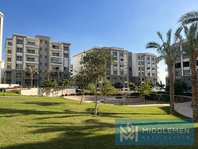 Apartment 233m Prime Location Ba7ry Direct on Lagest Landscape under market price Ready to Move Hyde Park New Cairo