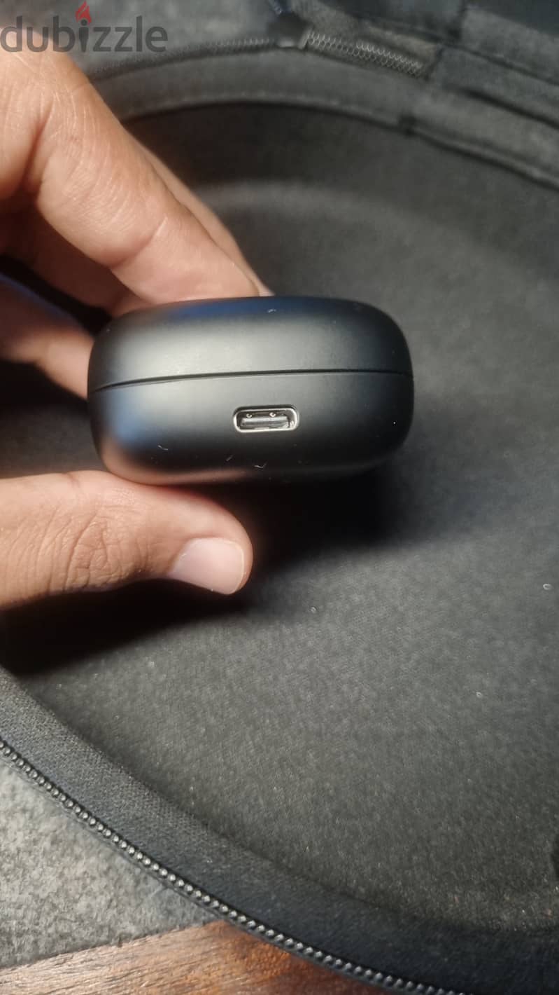 Earbuds poly voyager 60 UC 5