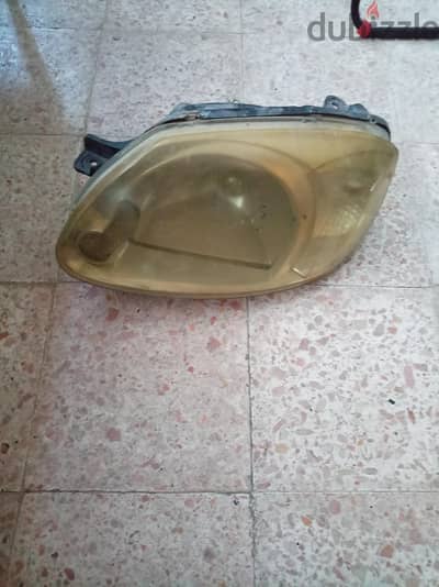 فوانيس سيارة هيونداي فيرنا
