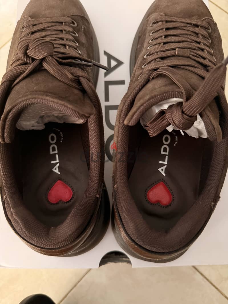 ALDO SHOES SIZE 42 4