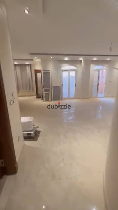 شقه للايجار فالنرجس التجمع الخامس فيو على جاردن