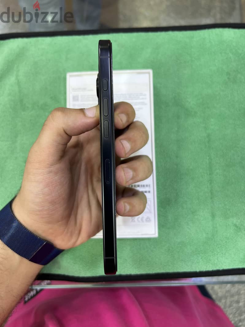 Apple - iPhone 16 Pro Max 2