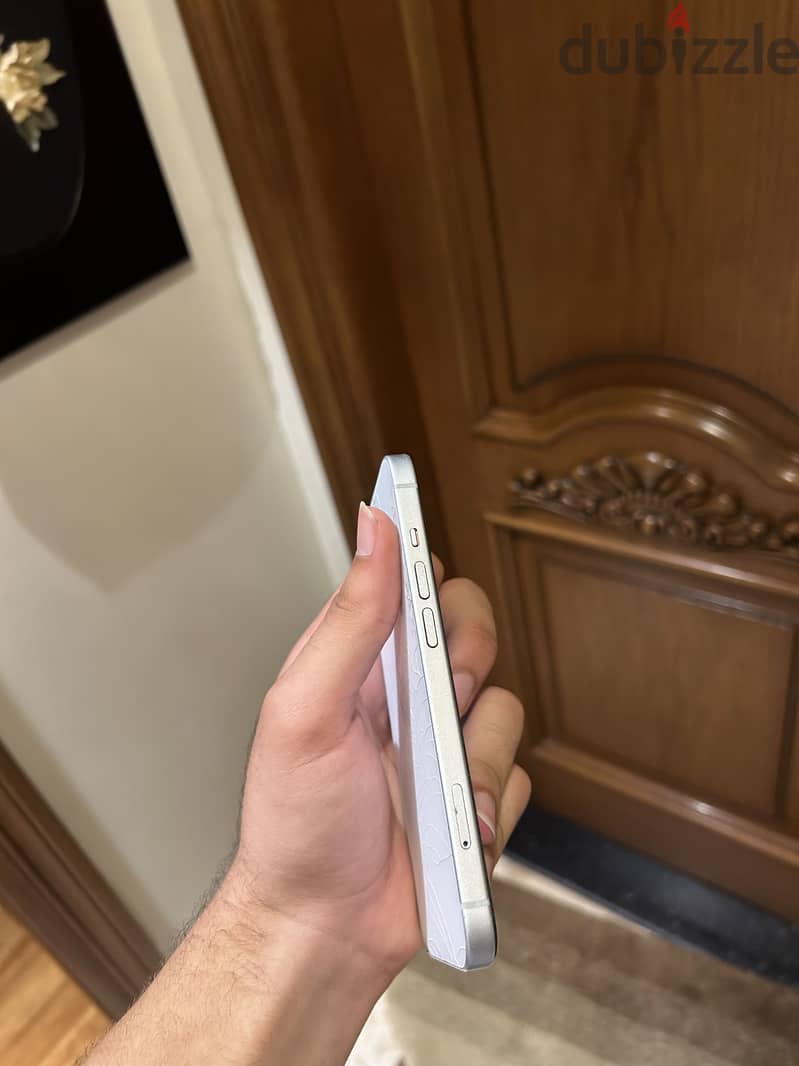 Apple - iPhone 15 4