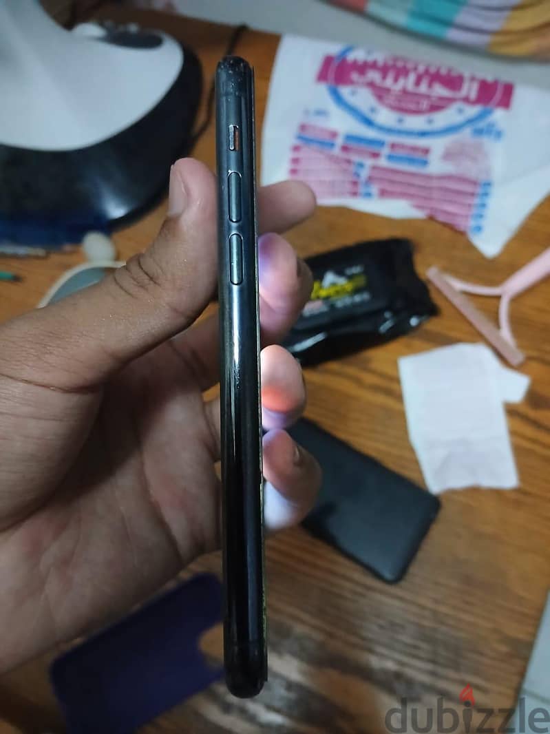 Apple - iPhone 11 Pro 3