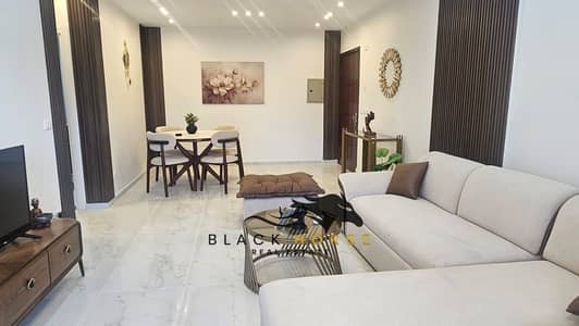 شقة أول سكن مفروشة 3 غرف نوم للإيجار في كمبوند براديس