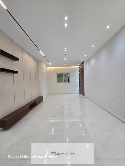 Walk steps to the gate, you won't need a car, an apartment 125 m, distinguished side next to the Wahat Road