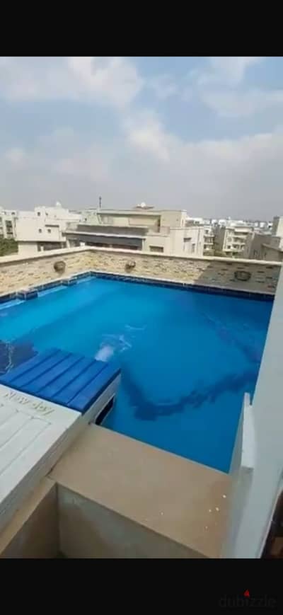 شقه بنتهاوس للايجار مطبخ وتكييفات كمبوند جاليريا مون فالي