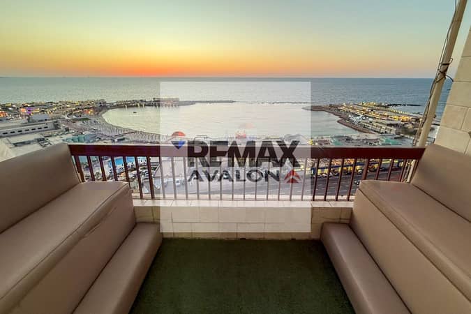 Apartment for sale in Sidi Gaber (directly on the beach)