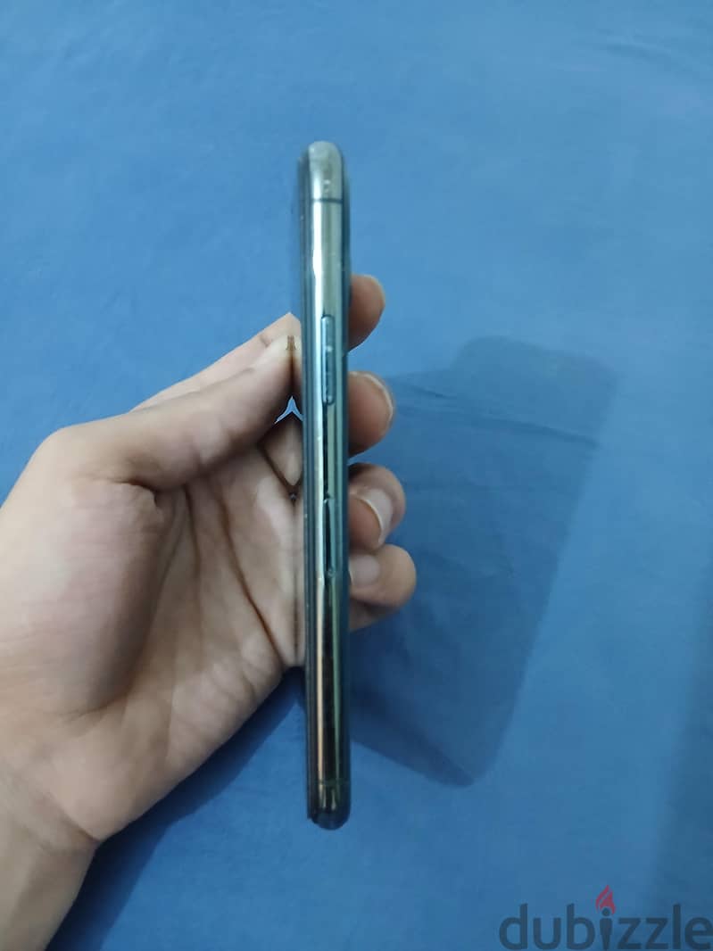 Apple - iPhone 11 Pro 4