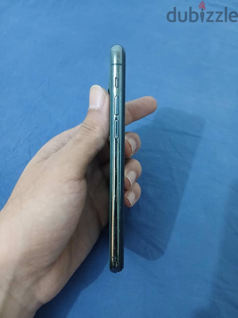 Apple - iPhone 11 Pro 6