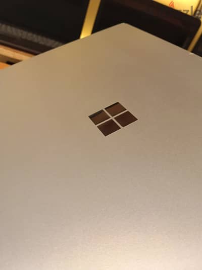 Microsoft corporation surface core i5 جيل ثامن+touchscreen+2k