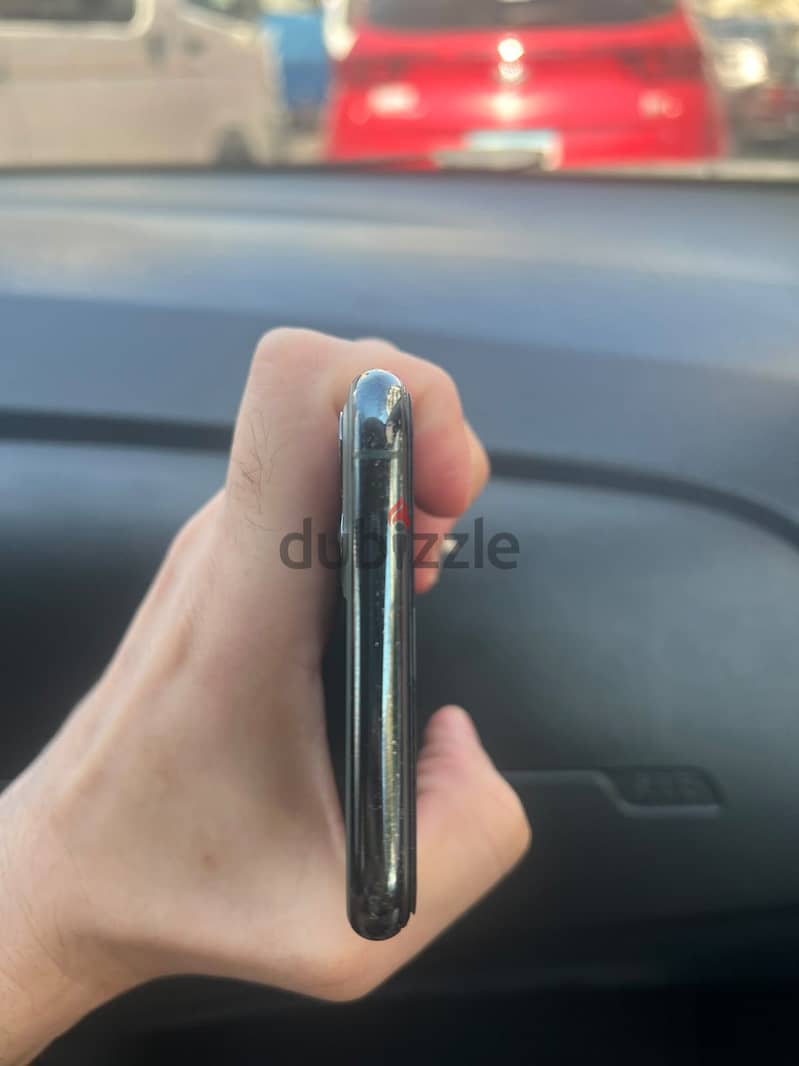 Apple - iPhone 11 Pro Max 4