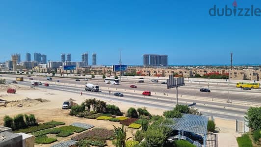 ڤيلا و ارض مسجله بالعلمين الجديدة أمام مارينا ٧