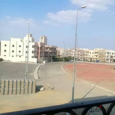 شقة 200 متر ارضي بجاردن 200 متر للبيع الحي الثامن الشيخ زايد فيلات خطوات من شارع البستان الرئيسي