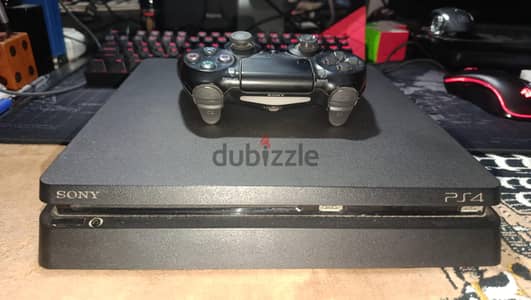 PS4 slim 1 TB