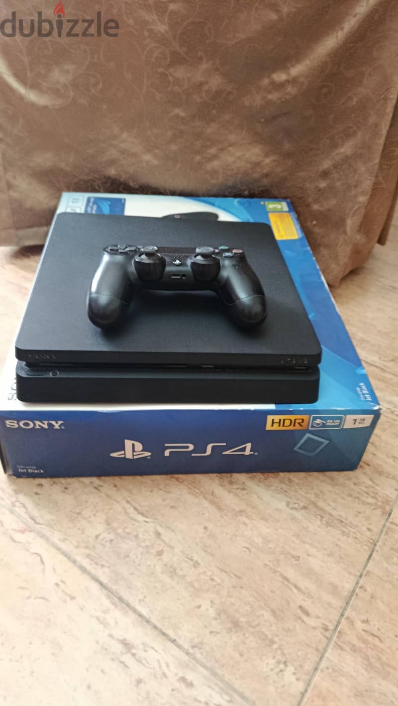 PS4 slim 1 TB 1