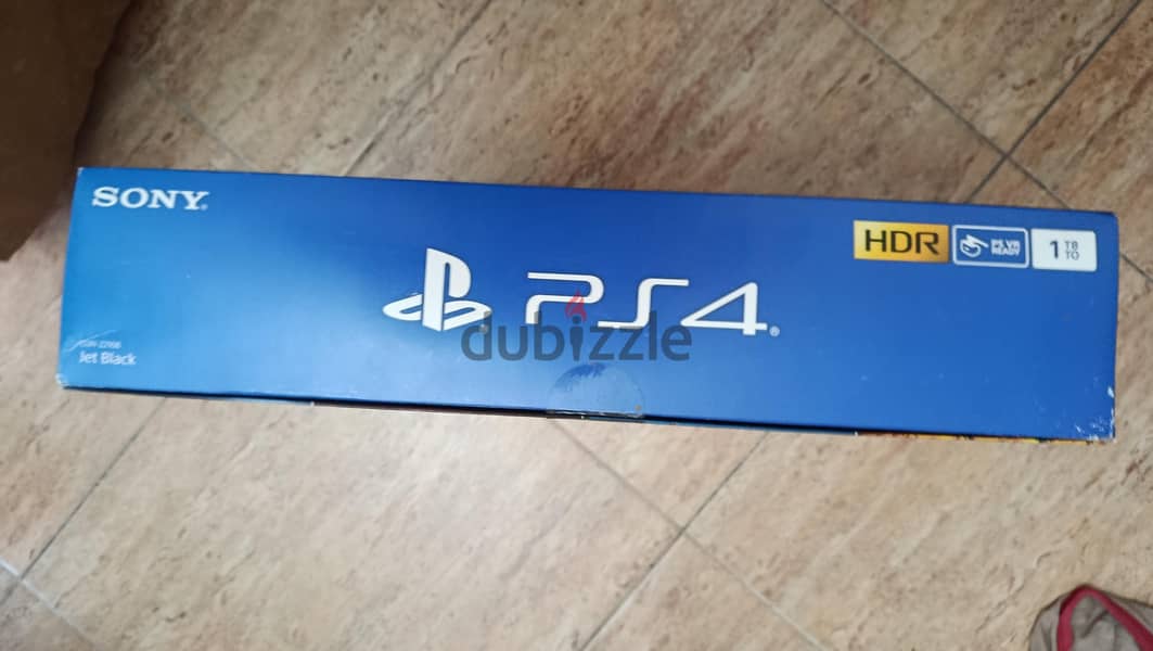 PS4 slim 1 TB 2