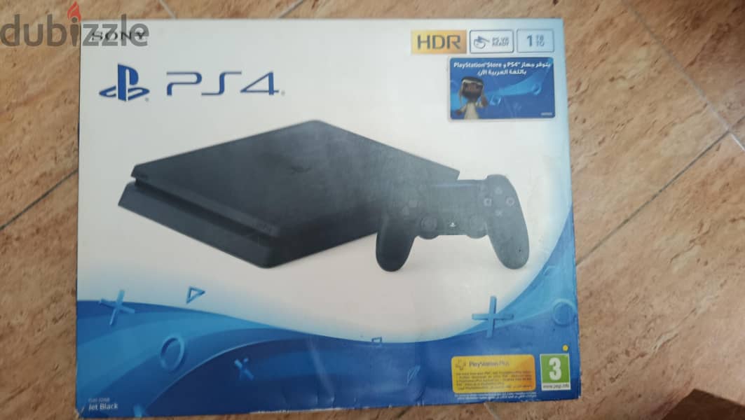 PS4 slim 1 TB 4