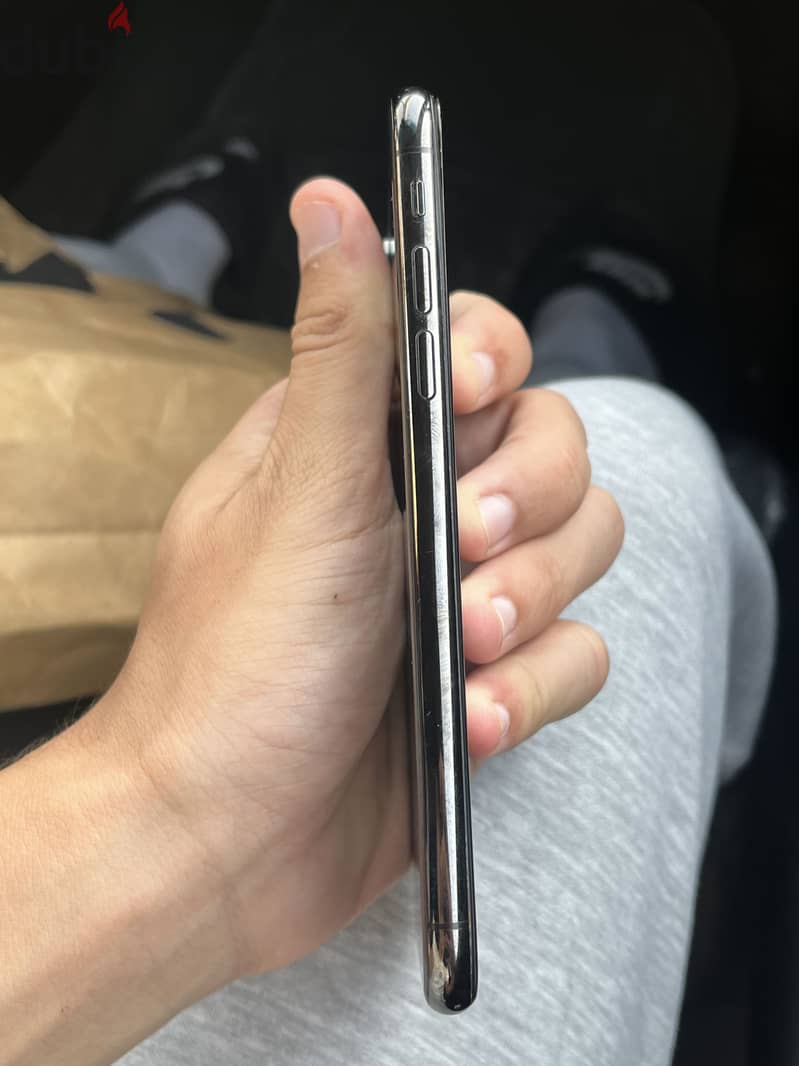 Apple - iPhone X 3