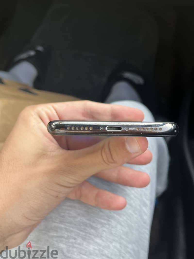 Apple - iPhone X 5