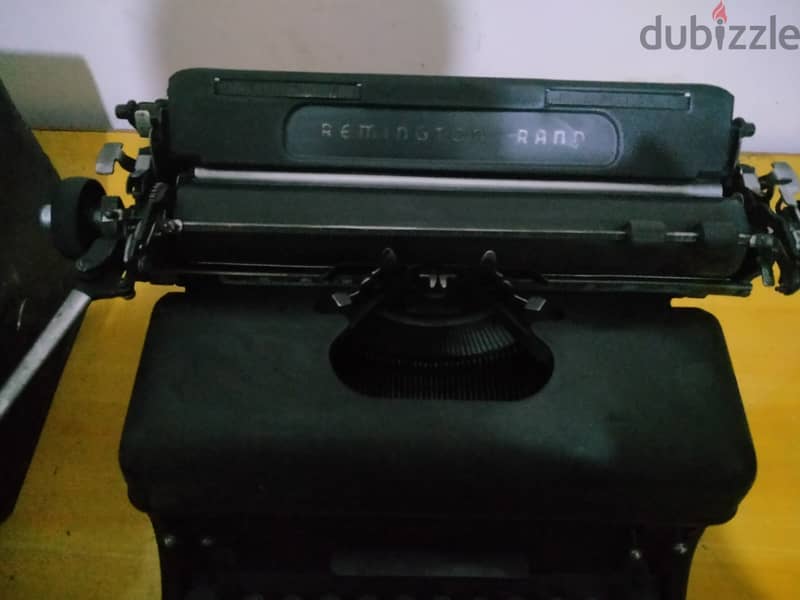 UNDERWOOD TYPEWRITER Remington Rand Model 17 1