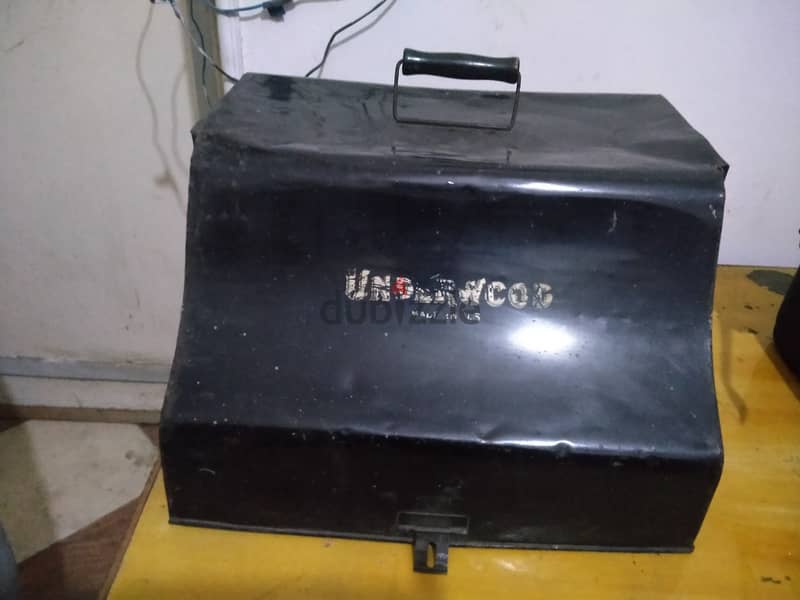 UNDERWOOD TYPEWRITER Remington Rand Model 17 5