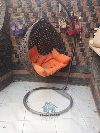 Duplex for sale in the 10th District, super deluxe, at a very bargain price. Ground and first floors only, no basement. Prime location. Can be sold fu