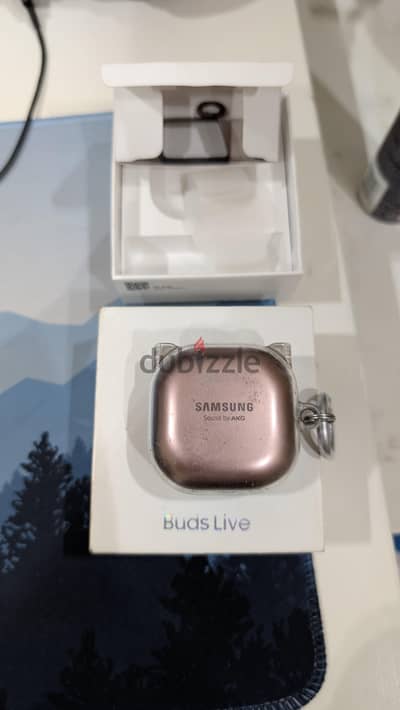 سماعات جالاكسي بودز لايف برونز بالعلبه والغيار Galaxy Buds Live