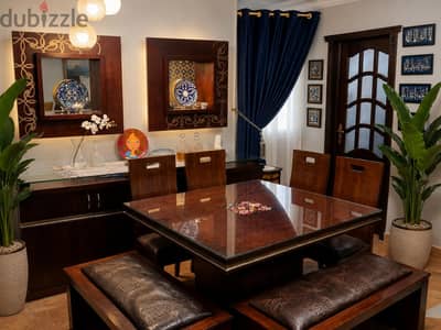 Modern Dining Room Set for Sale – Excellent Condition
