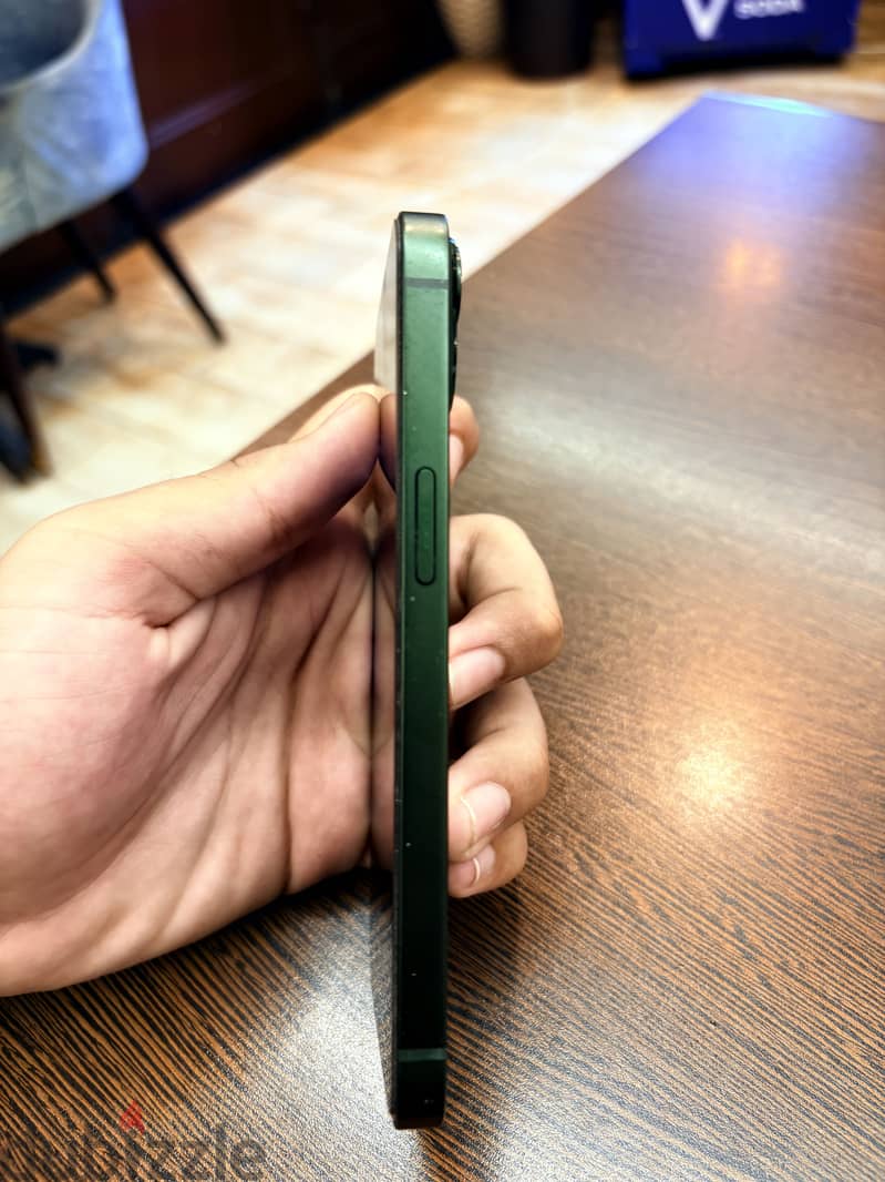 Apple - iPhone 13 2